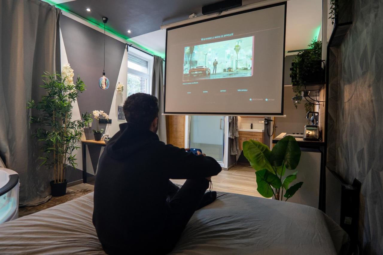 Capsule Color Deluxe Balneo I Ecran Home Cinema I Console De Jeux Trith-Saint-Leger Dış mekan fotoğraf