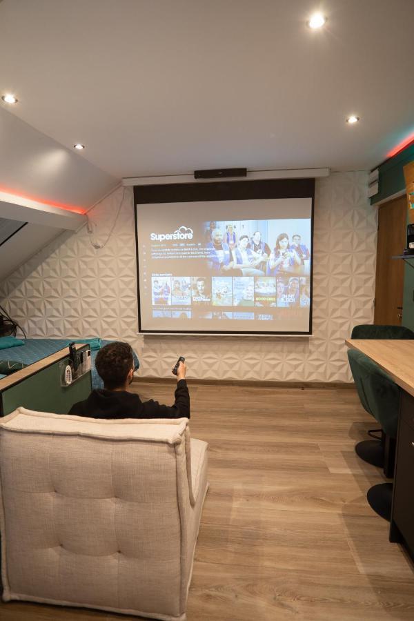Capsule Color Deluxe Balneo I Ecran Home Cinema I Console De Jeux Trith-Saint-Leger Dış mekan fotoğraf