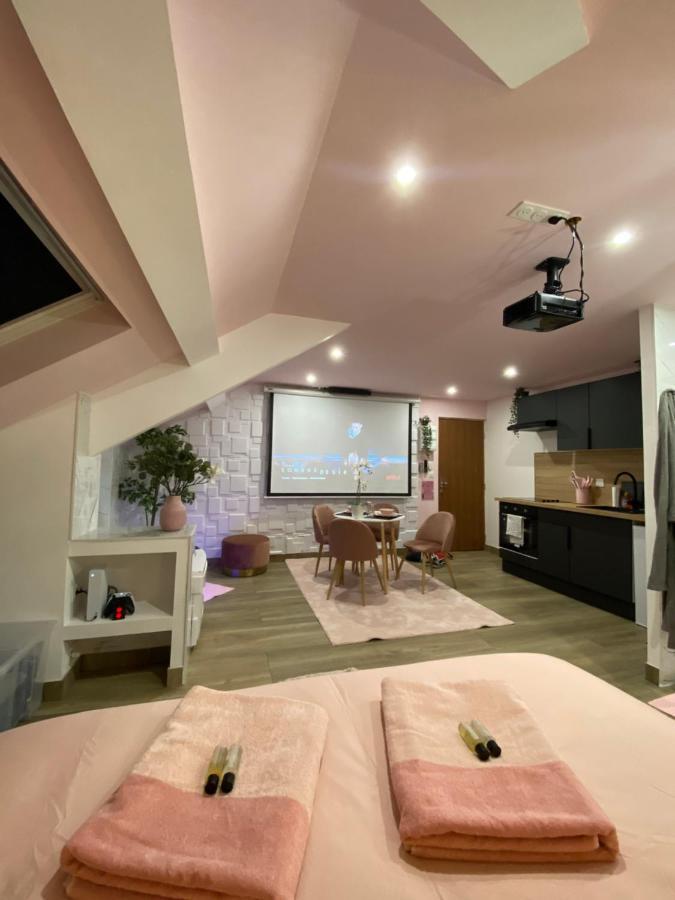 Capsule Color Deluxe Balneo I Ecran Home Cinema I Console De Jeux Trith-Saint-Leger Dış mekan fotoğraf