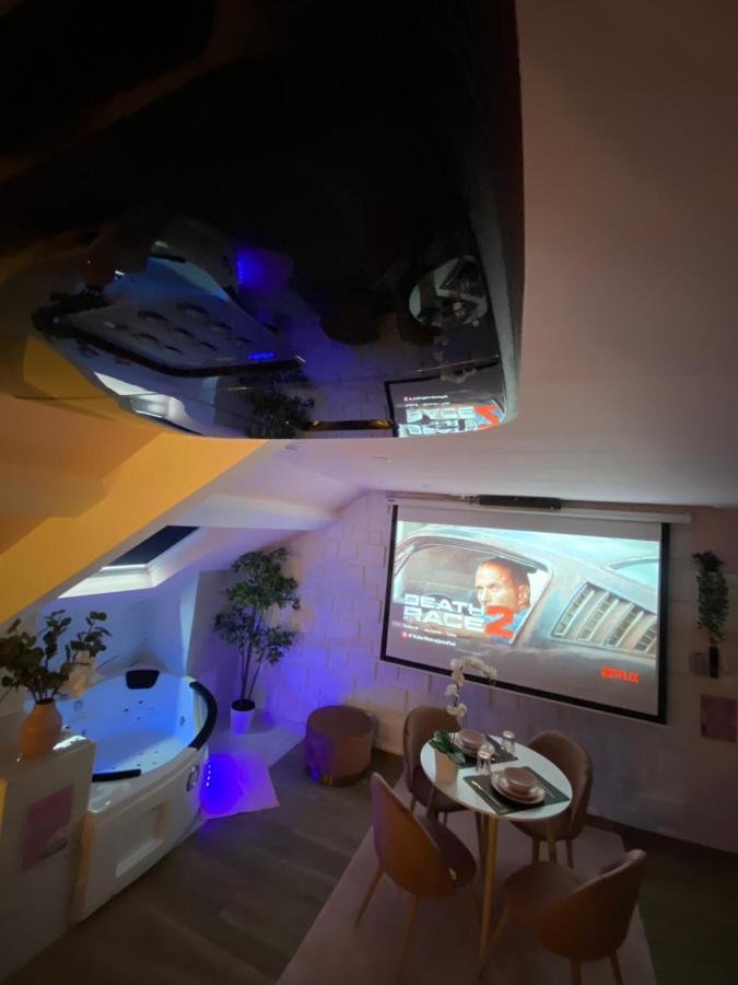 Capsule Color Deluxe Balneo I Ecran Home Cinema I Console De Jeux Trith-Saint-Leger Dış mekan fotoğraf